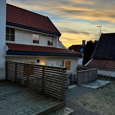 Sandvik's Stuen *